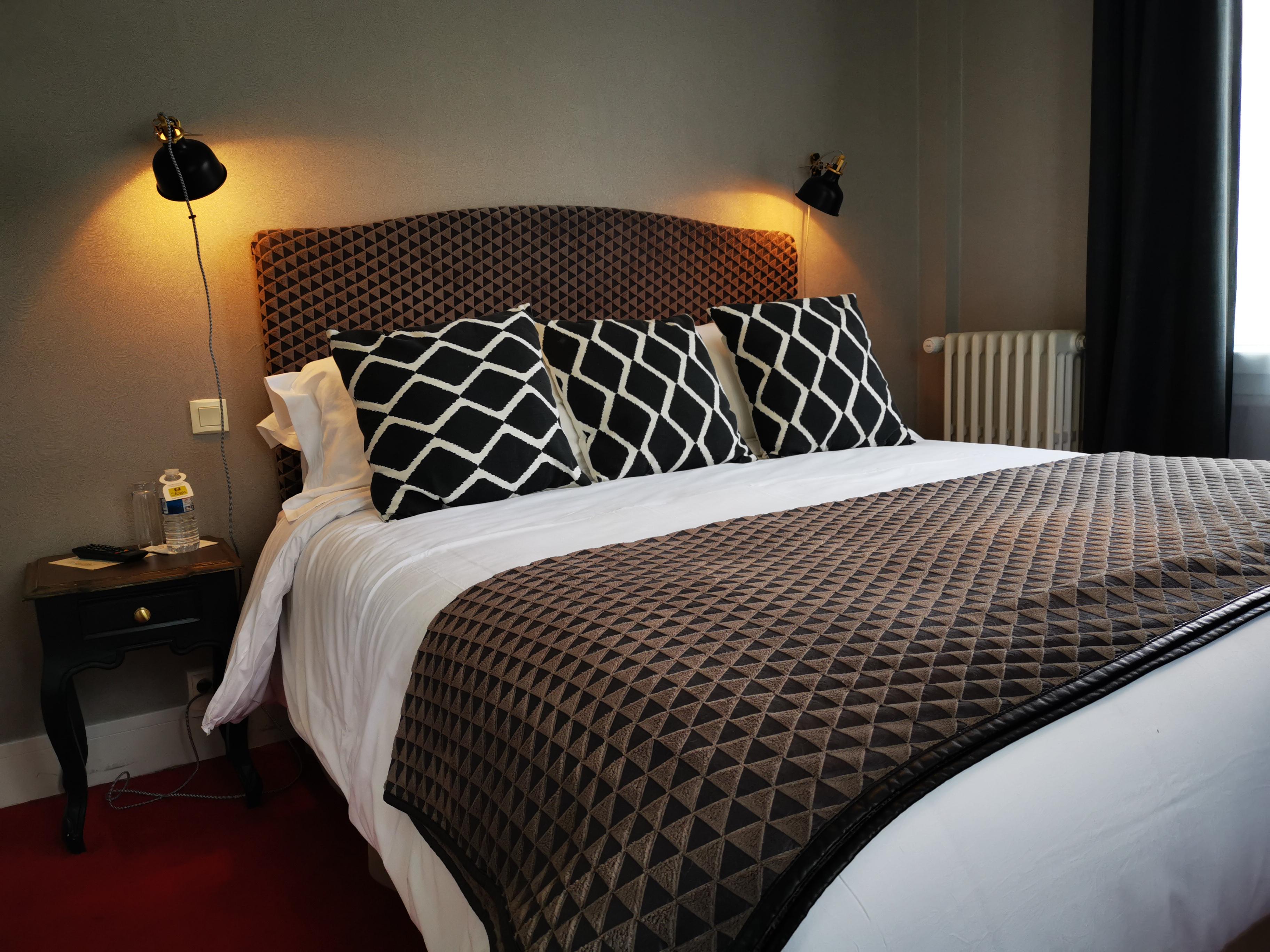 Le Boeuf Couronne - Hotel & Restaurant Chartres- Logis Hotels Exteriér fotografie